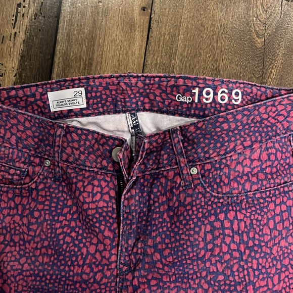 GAP always skinny animal print jeans pink and blue - Picture 2 of 6